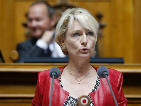 Succession Burkhalter: la Vaudoise Isabelle Moret est candidate à la candidature