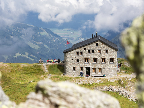 Revue de presse du dimanche 6 août 2017