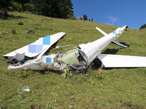 Crash d'un planeur dans un pâturage à Corbières (FR): un mort