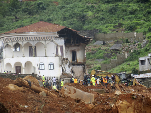 Cent cinq enfants figurent parmi les disparus à Freetown