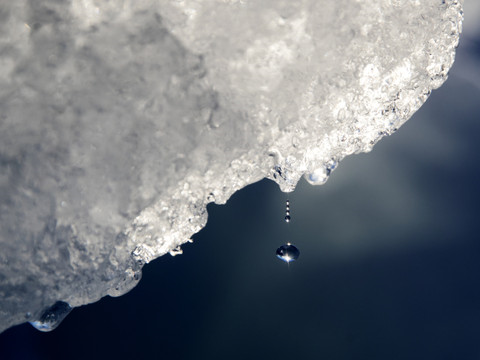 La fonte des glaces du Groenland va s'accélérer (étude)