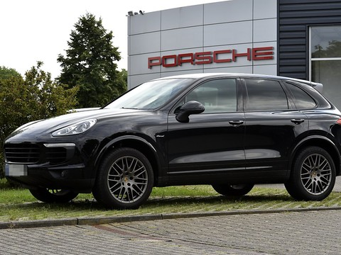 L'OFROU interdit les immatriculations des Porsche Cayenne diesel