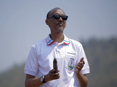 Paul Kagame investi en présence de 19 de ses pairs