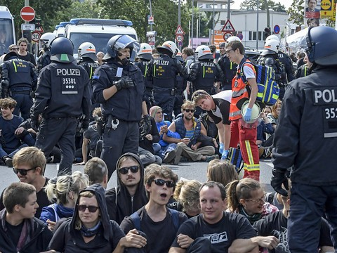 Des néo-nazis ont manifesté à Berlin en l'honneur de Rudolf Hess