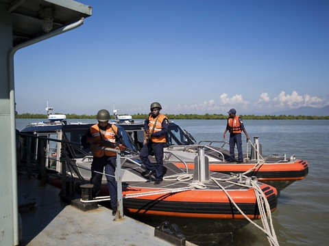 Le Bangladesh renvoie un bateau de réfugiés rohingyas en Birmanie