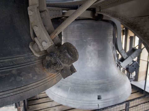 Après les 12 coups de midi, Big Ben va plonger dans le silence