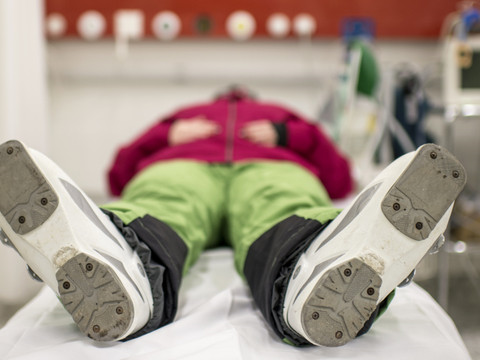 Les béquilles sont presque entièrement à la charge du patient