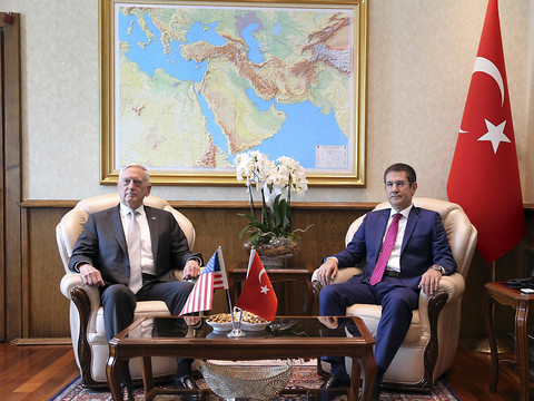 Jim Mattis à Ankara pour des discussions sur la Syrie et l'Irak