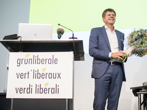 Jürg Grossen succède à Martin Bäumle à la tête des Vert'libéraux