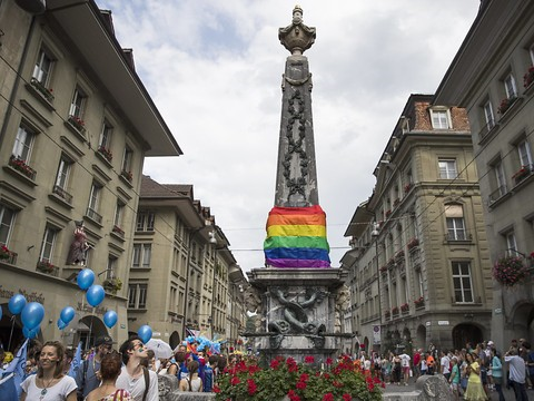 Des milliers de personnes ont défilé à Berne pour la diversité