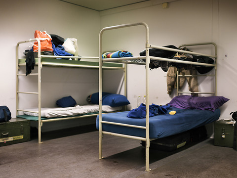 Frais d'asile: la Confédération devrait verser moins d'indemnités aux cantons