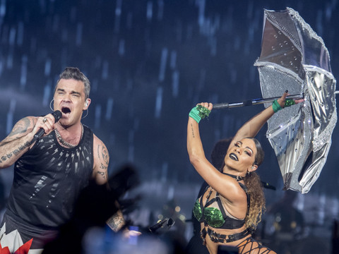 Grand spectacle de Robbie Williams devant 45'000 fans à Zurich