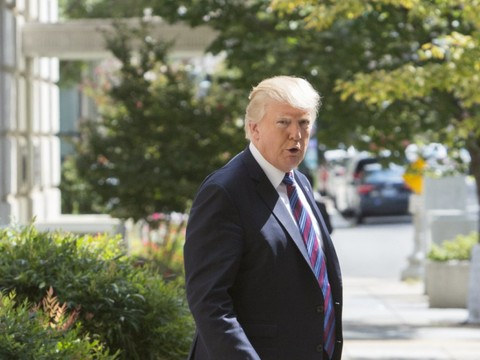 Donald Trump dit réfléchir à un embargo contre la Corée du Nord