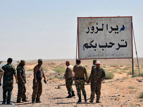 Syrie: l'armée brise le siège de l'Etat bislamique (EI) à Deir Ezzor