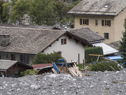 Habitants autorisés à aller chercher leurs affaires