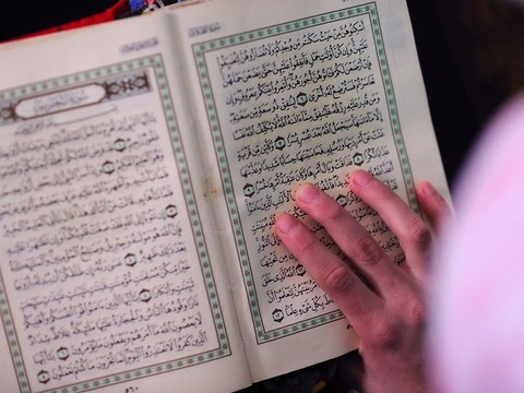 Le Conseil fédéral ne veut pas interdire la distribution de corans