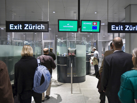 Aéroport de Zurich: reconnaissance faciale introduite à l'essai