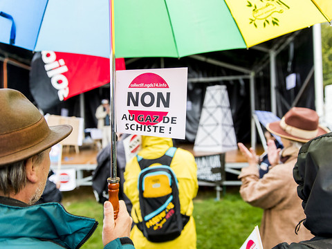 Une centaine de personnes à Noville (VD) contre les forages
