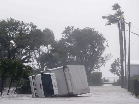 Les ouragans Irma et Harvey vont coûter 290 milliards de dollars