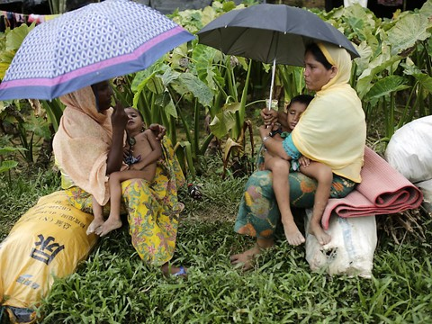 Rohyngyas: l'ONU lance un pont aérien vers le Bangladesh