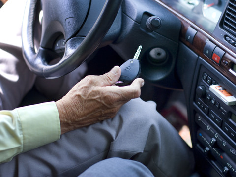Pas de contrôle obligatoire pour les conducteurs avant 75 ans