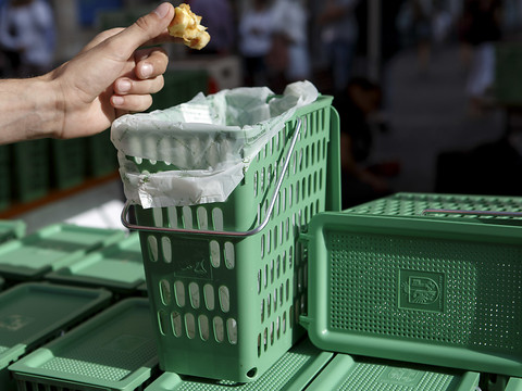 Les trognons de pomme doivent être compostés plutôt que brûlés