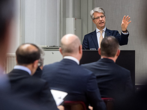Pour les banquiers suisses, pas d'aide à l'UE sans accès au marché