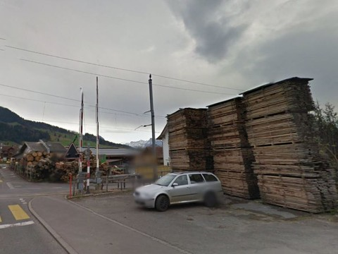 Scierie en feu à Sattel (SZ): ligne ferroviaire interrompue