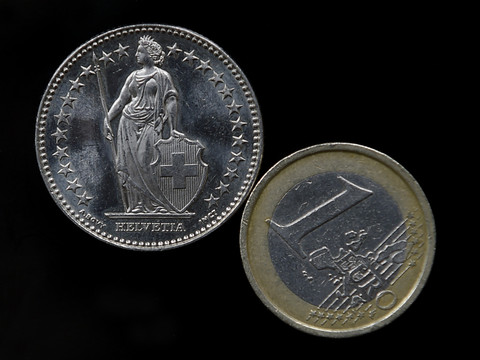 L'euro au plus haut depuis plus de deux ans face au franc