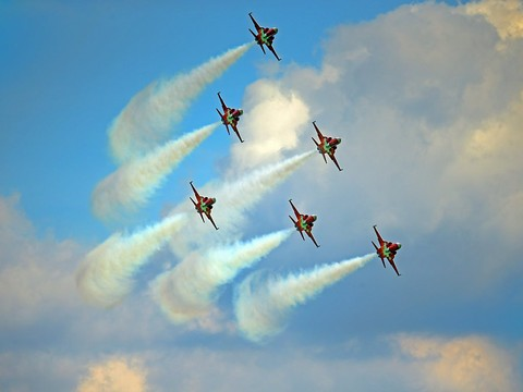 Le National ne veut pas interdire certains loopings militaires