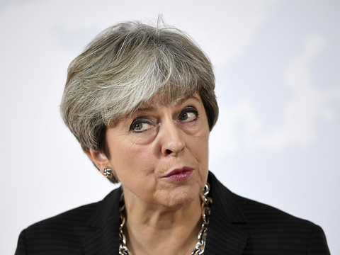 May s'engage à honorer ses engagements financiers envers l'UE