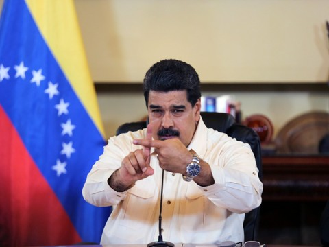 Le Canada serre la vis contre Nicolas Maduro