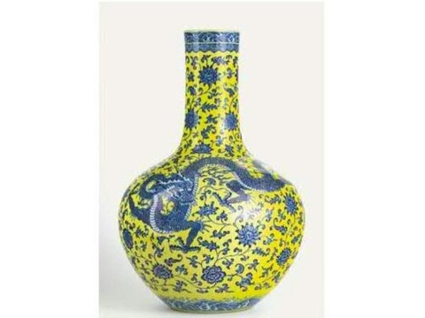 Enchère record à Genève pour un vase chinois