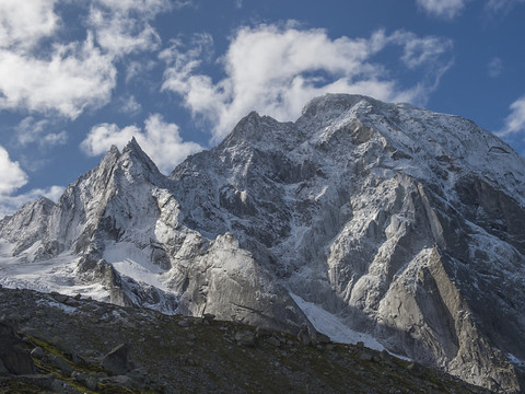 Les mouvements de roches se sont réduits au Piz Cengalo