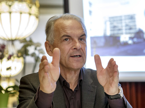 Le maire de Rémy Pagani présente ses excuses au Conseil municipal