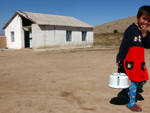 La droite échoue à faire primer l'austérité dans la coopération
