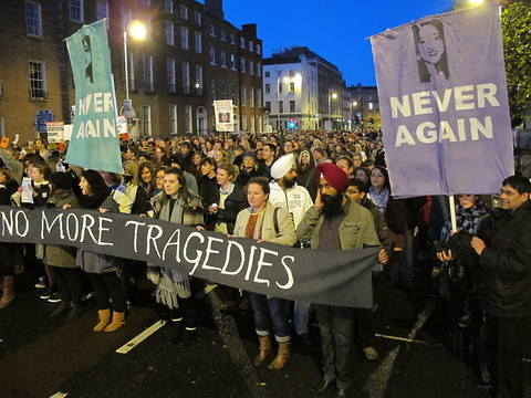 Manifestation à Dublin pour le droit à l'avortement