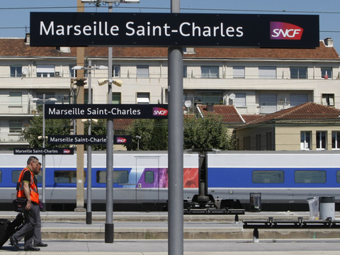 Deux morts dans une attaque au couteau à la gare de Marseille