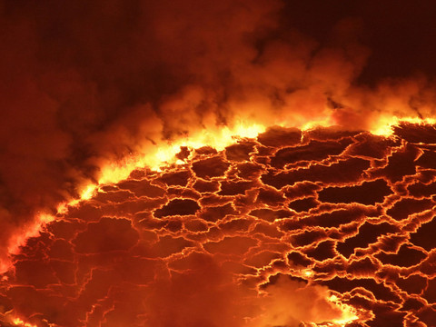 La chambre magmatique des supervolcans ressemble à une éponge
