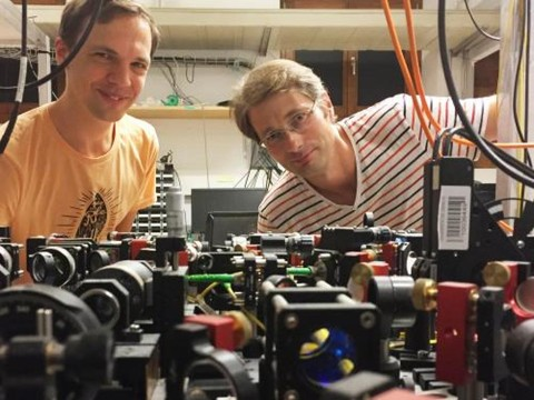 UNIGE: intrication de 16 millions d'atomes