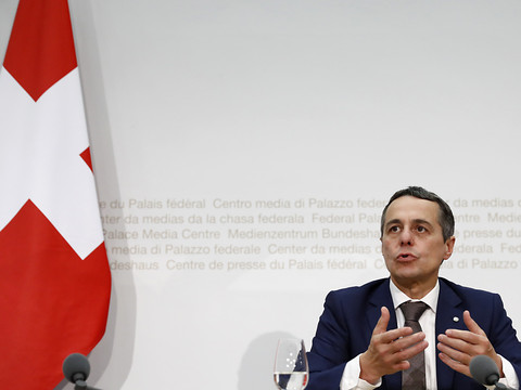 Ignazio Cassis est membre du lobby des armes à feu Pro Tell