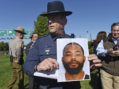 Chasse à l'homme après deux fusillades dans l'est des Etats-Unis