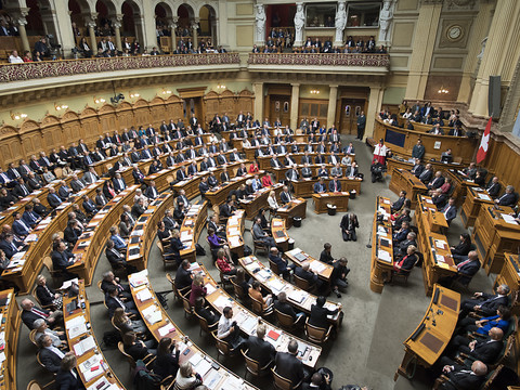Les Verts, les Vert'libéraux et le PLR progressent