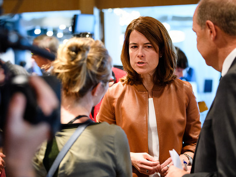 Petra Gössi attaque la gauche 