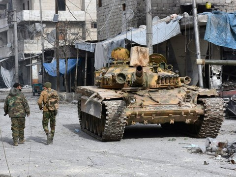 L'EI, qui a perdu une nouvelle ville syrienne, toujours plus acculé