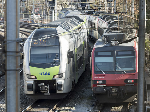 Les CFF exploiteront le trafic grandes lignes encore au moins 2 ans