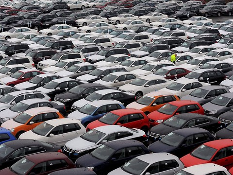 Inspections de l'UE chez Daimler et VW pour une affaire de cartel