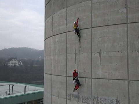 Deux activistes de Greenpeace condamnés pour une action à Beznau