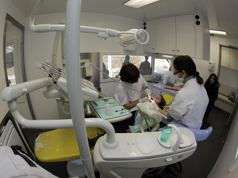 Le Grand Conseil vaudois veut une assurance dentaire light