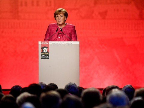 Protestants et catholiques célèbrent les 500 ans de la Réforme en Allemagne